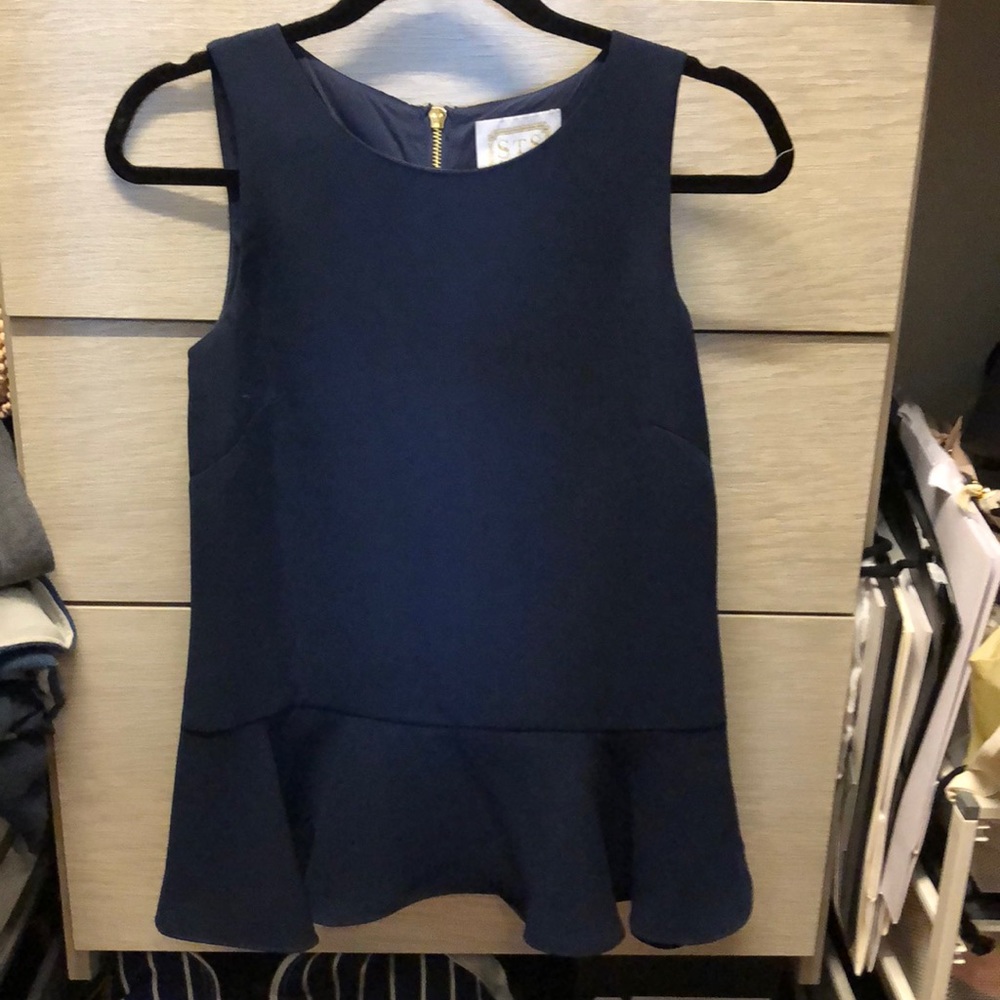 Sail to Sable flounce sleeveless top